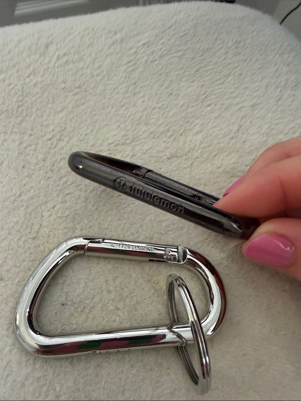lululemon athletica Dual Metal Grooming Keychain Tools - Silver & Black bundle - Picture 2 of 3